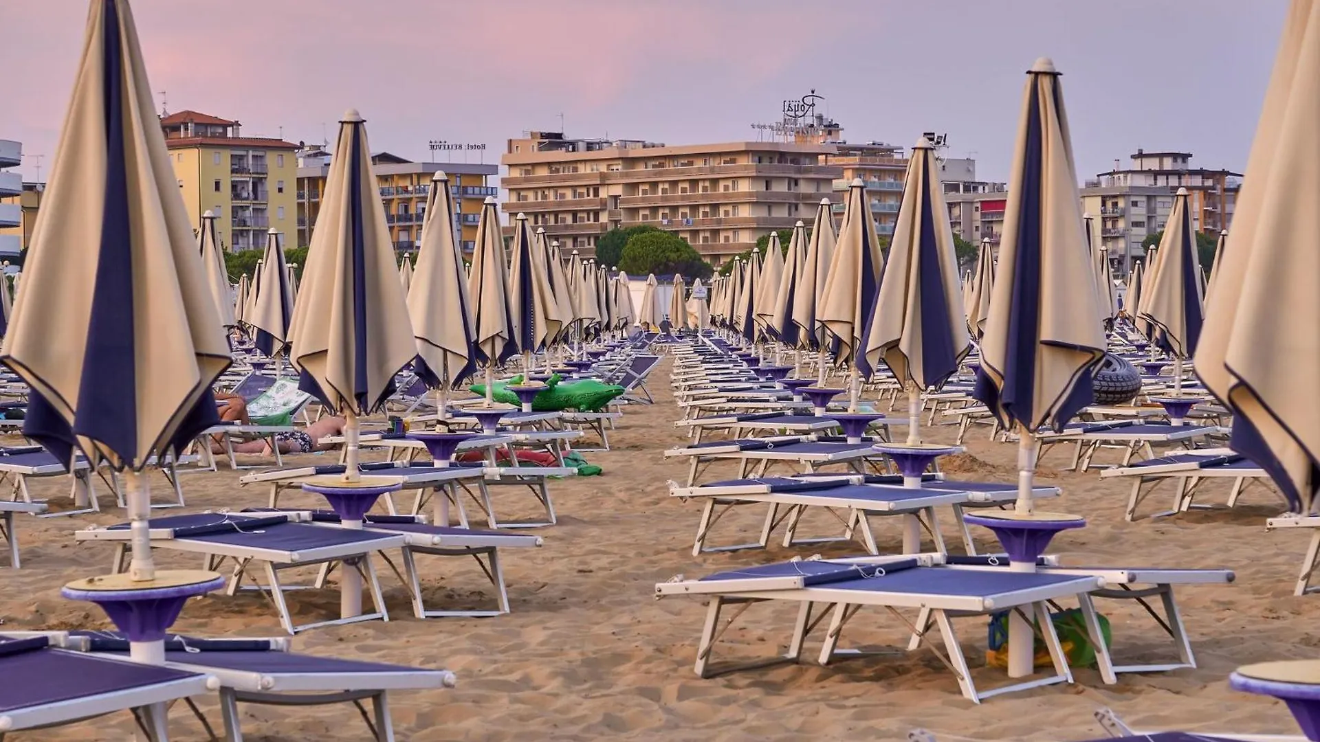Serene Stay In The Heart Of Bibione Apartment