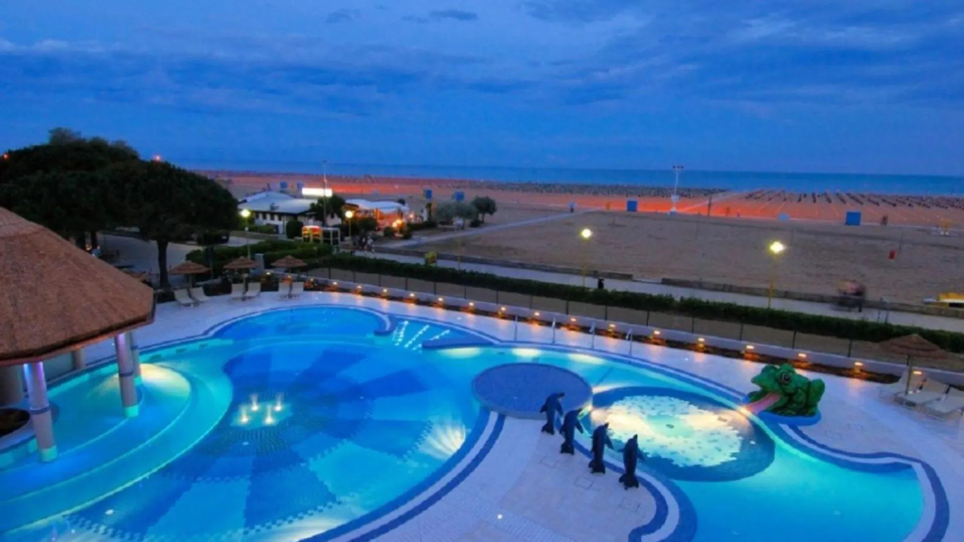 Serene Stay In The Heart Of Bibione Apartment